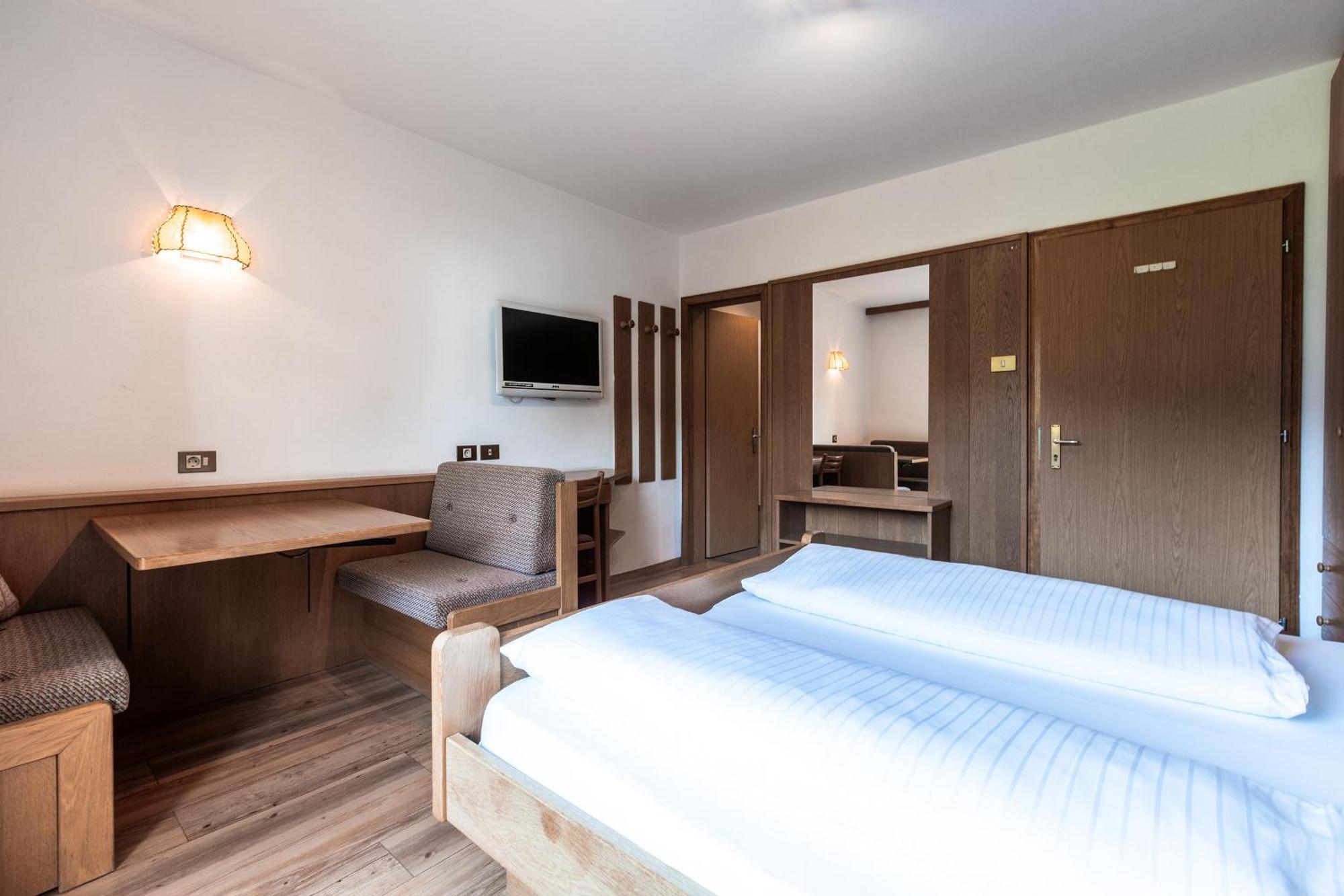 Hotel Zum Loewen - Al Leone Meltina Εξωτερικό φωτογραφία