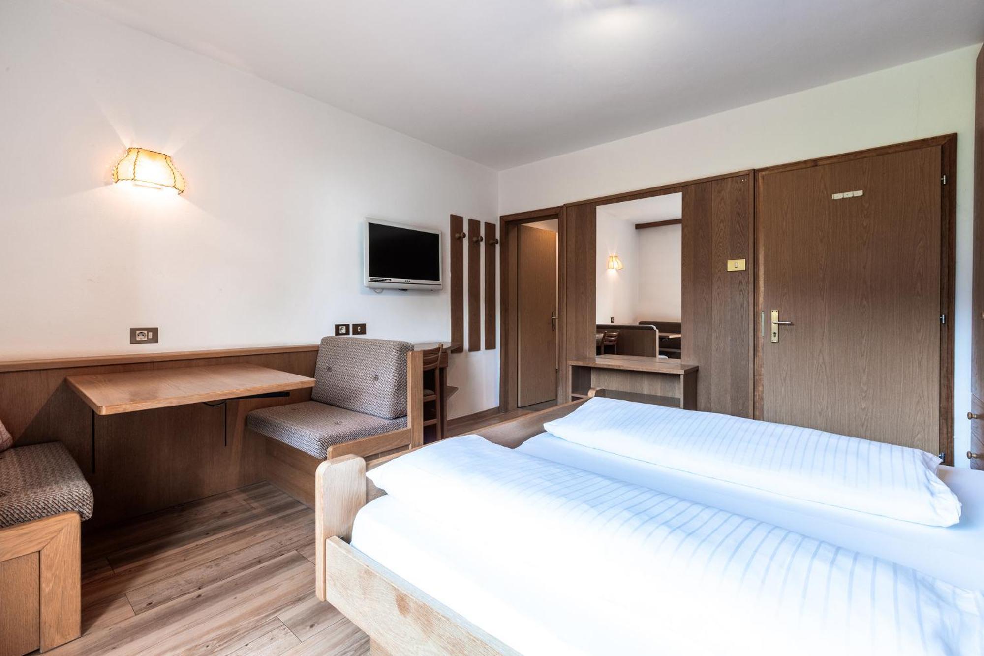 Hotel Zum Loewen - Al Leone Meltina Εξωτερικό φωτογραφία